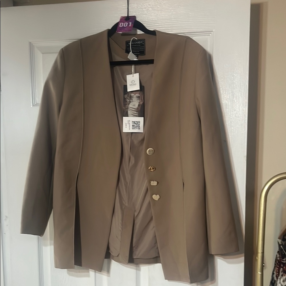 1 Elegant Tan Women's Blazer